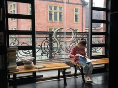 -钟书阁(松江泰晤士小镇店)