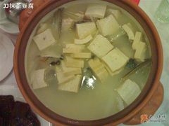 鱼头豆腐汤-千岛湖鱼味馆(十字街总店)