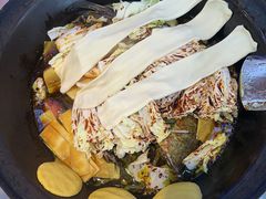 -屯老二农家铁锅炖·行业领军者(刘园店)