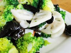 -溢心园香河肉饼总店