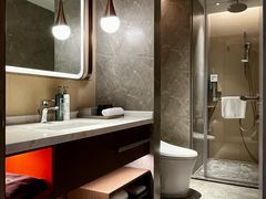 -成都武侯祠希尔顿惠庭酒店