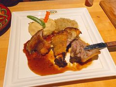 -LENBACH兰巴赫西餐啤酒坊(大连东港店)