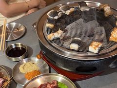 -围炉肉舍•炭烤活鳗•丹东海鲜烤肉(步行街店)