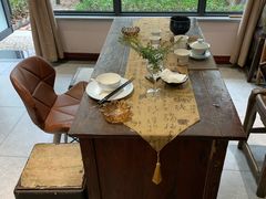 靠窗位-老邻居创业餐厅(中国黄石·磁湖汇众创空间店)