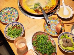 -洱火云南酸菜牛肉火锅(石景山当代商城店)