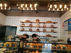 面包甜点陈列柜-81BAKERY(大学路店)