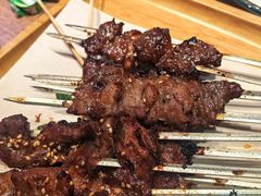 黑椒牛肉-街角等你.大连海鲜烧烤.经典铁板海鲜串(西安路店)