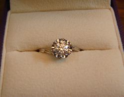 1-威德钻石-克拉钻大本营(南京东路店)