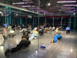 -泫舞舞蹈工作室