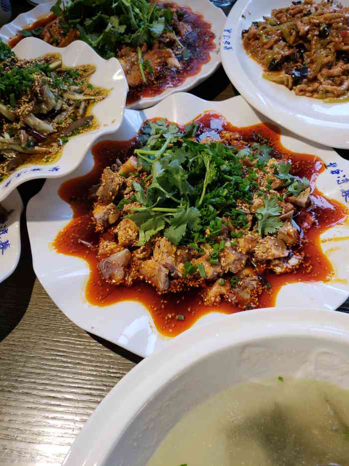 丰谷凉菜(石桥铺概念店"一家主打特色凉菜的中餐馆,绵阳的老字号开.