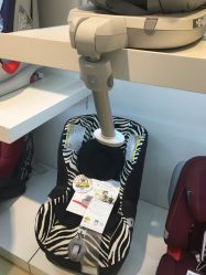 -爱婴室(上海浦建路店)