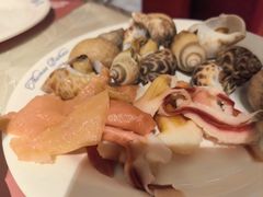 -四海一家自助餐(益田假日广场店)