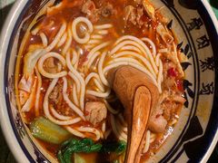 -鑫花溪牛肉米粉(东环大润发店)