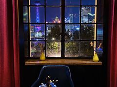 靠窗位-YUE·6·西式融合餐厅(外滩六号店)