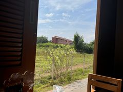 -Chom Cafe and Restaurant