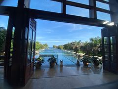 -亚龙湾喜来登·美景台大堂吧