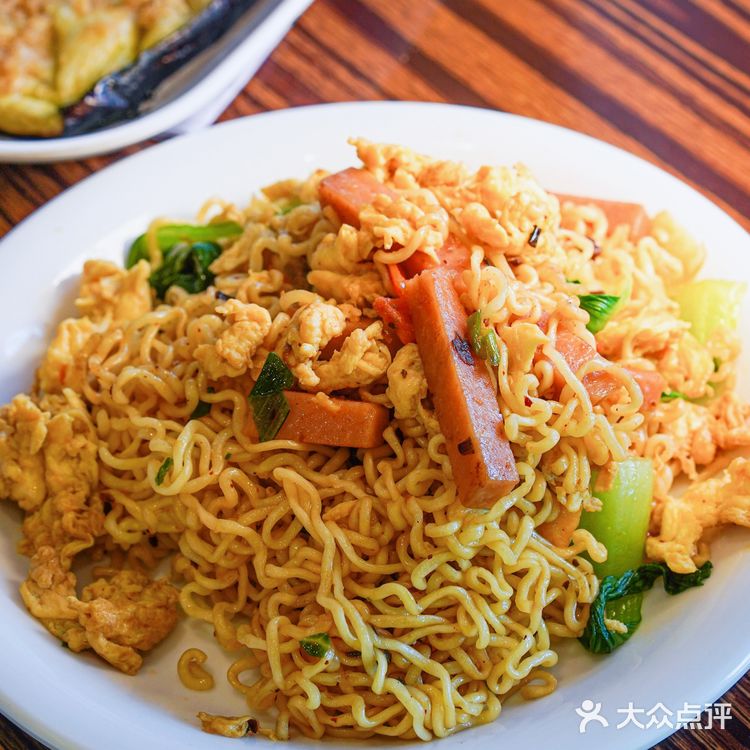 夏日地道京味撸串[礼花]烧烤啤酒欧洲杯就这了！
