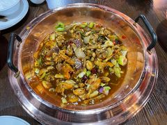 -虾弄弄海派小龙虾·牛羊蝎子火锅