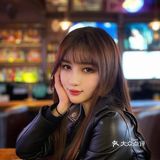 你看那签名球衣和签名黑胶唱片