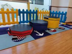 -抱抱熊托育中心(大悦城店)