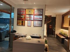 -高玛纳驴肉火烧(一世界店)