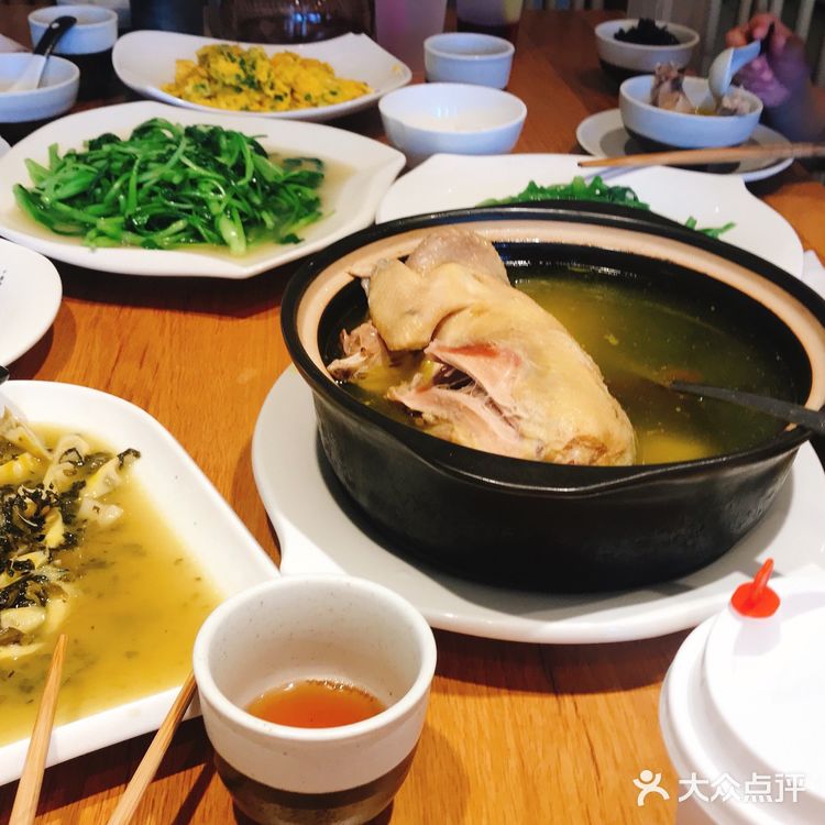 《宜兴楼外楼农庄》 暑假去宜兴度假，搜索美食时