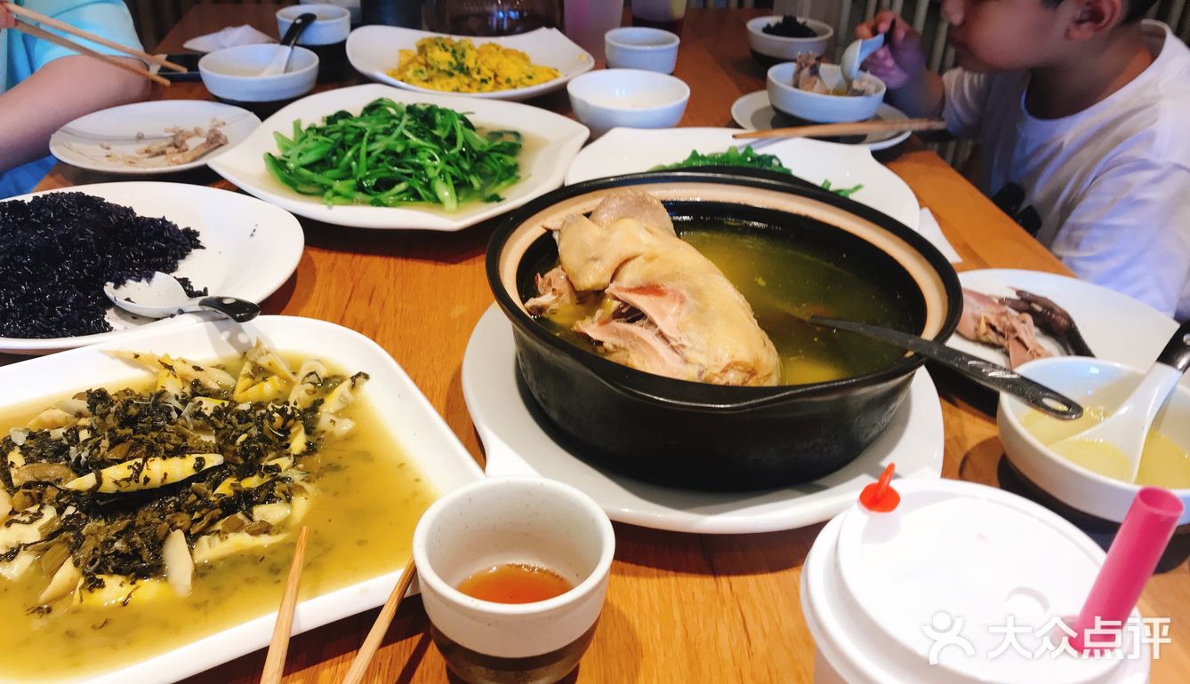 《宜兴楼外楼农庄》 暑假去宜兴度假，搜索美食时