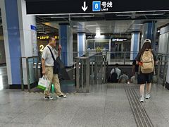 -陆家浜路(地铁站)