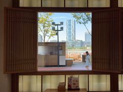 -蟹家大院 · 独揽江景(滨江店)