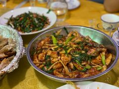 -鲤鱼塘农家山庄