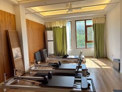 -依灵瑜伽普拉提连锁