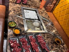 -牛里牛气· 榴莲海鲜鲜牛肉自助火锅·烤肉(横岗店)