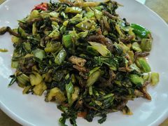 咸酸菜炒山坑鱼-正宗鸡饭粤香酒家(朱村店)