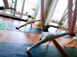 -Yvon yoga 瑜伽·精准体态管理中心
