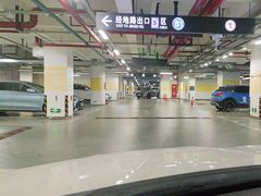 -经纬汇-停车场