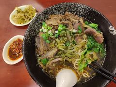 -尊品原汁牛肉面