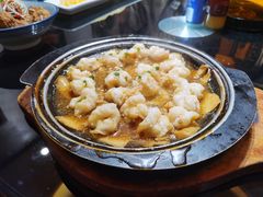-东口码头·烧鸽子·鱼头泡饼·地方菜(金鹰悦城店)