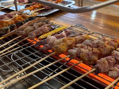 -哈尔滨小酒馆·鲜肉现穿自助烧烤(康新花园店)