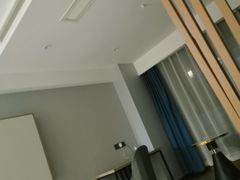 -橙曼酒店(双子塔环球中心店)