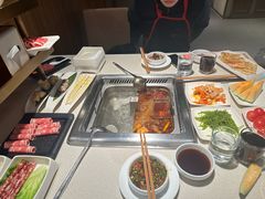 -海底捞火锅鲜切牛肉主题店(长寿路店)