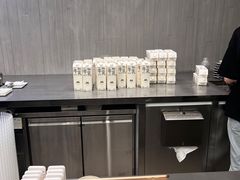 -M Stand(南京紫峰大厦店)