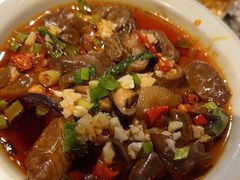 -老牌坊云南鱼豆花火锅(哈西万达店)