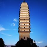 想和你在丽江的街头走一走