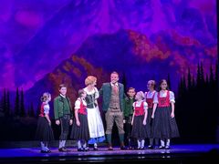 -交通银行前滩31演艺中心