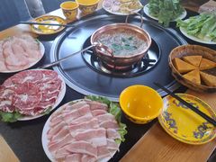 -银同牦牛肉火锅