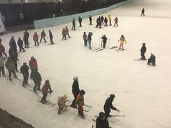 -乔波室内滑雪场