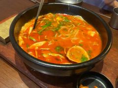 -银米·云南传统过桥米线(双廊黑金冠店)