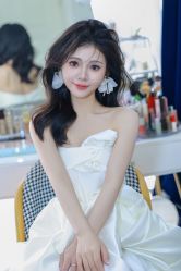 -衣贝姿婚纱礼服馆