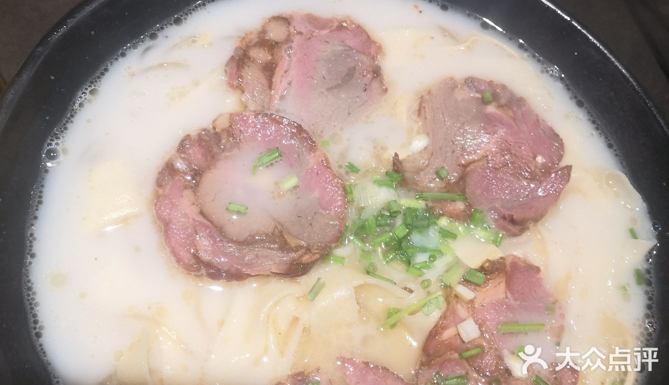 果然名不虚传。这里离我们住的河南鸿元酒店很近