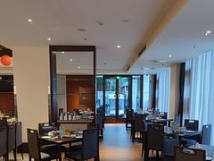 -静之湖湖畔餐厅